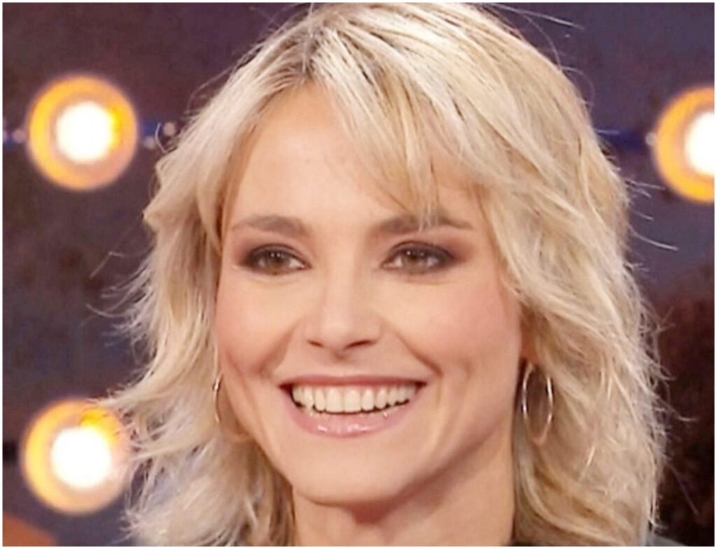 Fialdini esce di scena da Da Noi a Ruota Libera: un’interruzione prolungata su Rai 1