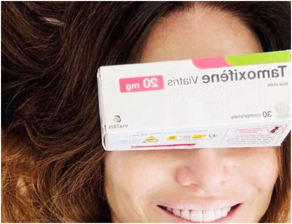 Carla Bruni ha concluso dopo cinque anni la terapia per il cancro al seno e ne racconta gli effetti collaterali