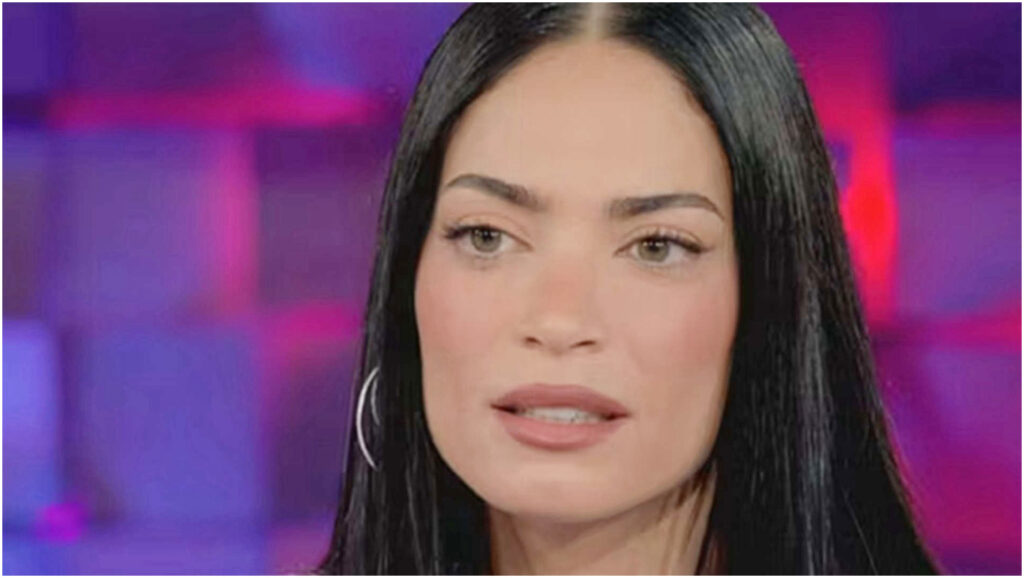 Elodie e Iannone, segnali di crisi nella coppia: gesto inaspettato sorprende i fan