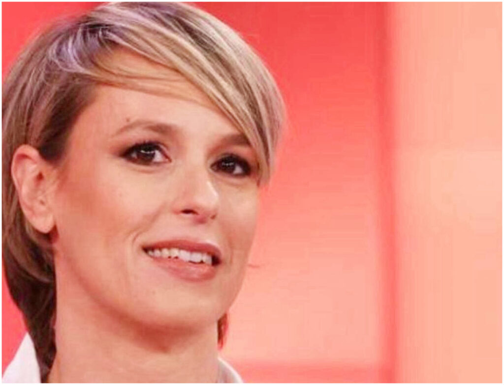 Federica Pellegrini in apprensione per la figlia, ricoverata d’urgenza dopo un malore, Giunta torna dalla Polonia