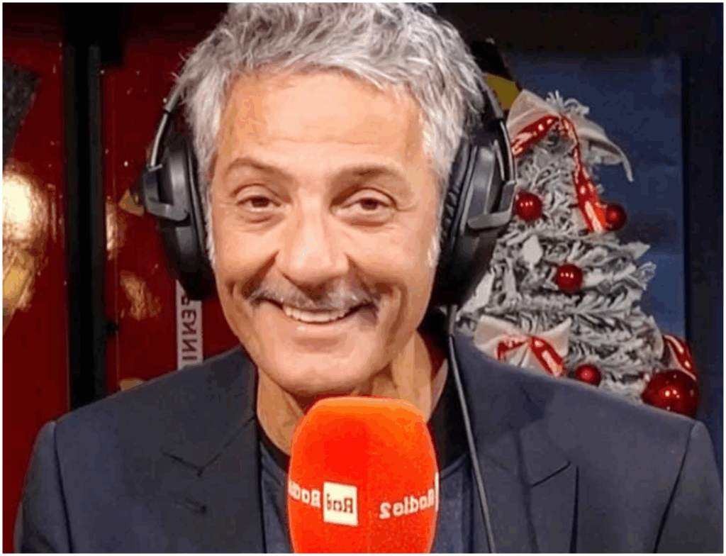 Fiorello incanta La Pennicanza con un tributo a Banfi e un’importante rivelazione su Can Yaman