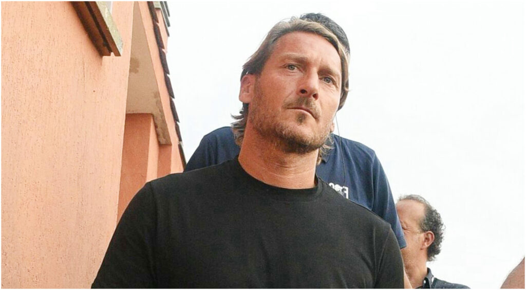 Francesco Totti, la scuola calcio giudicata per risarcire l’ex segretaria: attesa di 100mila euro