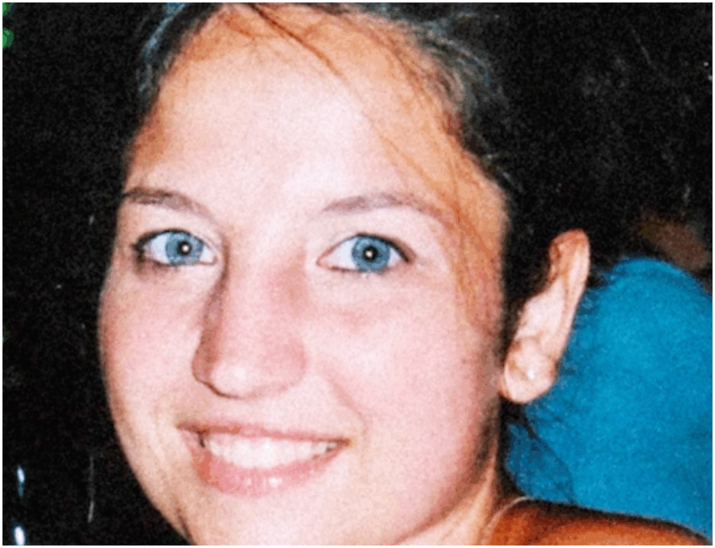 Garlasco, i gioielli di Chiara Poggi e l’impronta 33: interrogativi sul Dna mai analizzato