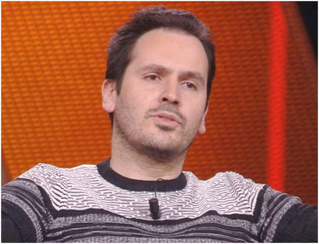 Garlasco: Nuzzi analizza il DNA e le immagini di Sempio, si avvicina una nuova svolta investigativa