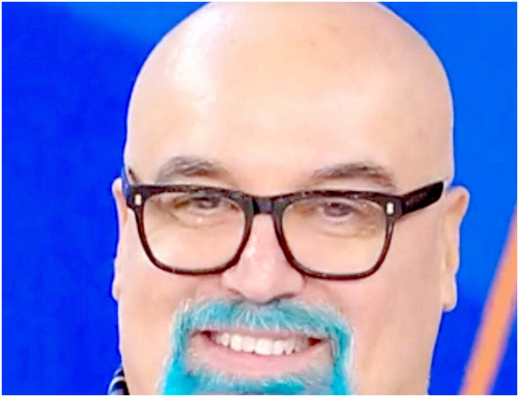 Giovanni Ciacci mostra 55 chili in meno in tv, ma denuncia un abbassamento della vista recente