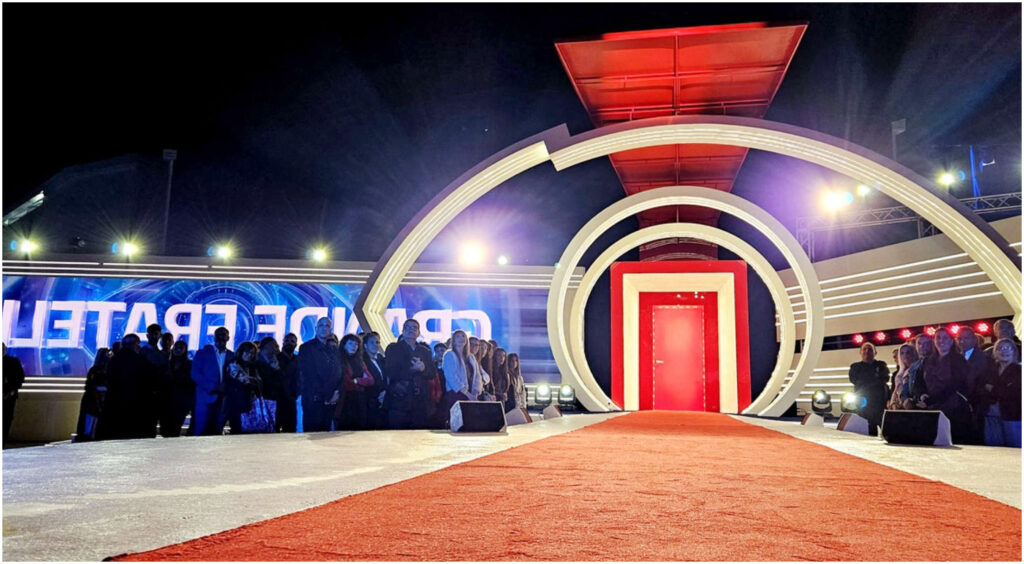 Grande Fratello, finale in diretta: Anita favorita alla vittoria, ma la concorrenza si fa sentire