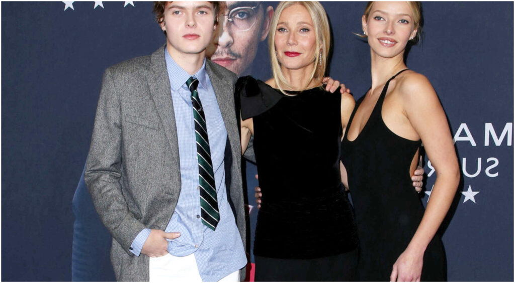 Gwyneth Paltrow e la figlia Apple sul red carpet: l’abito indossato è della mamma, 29 anni fa