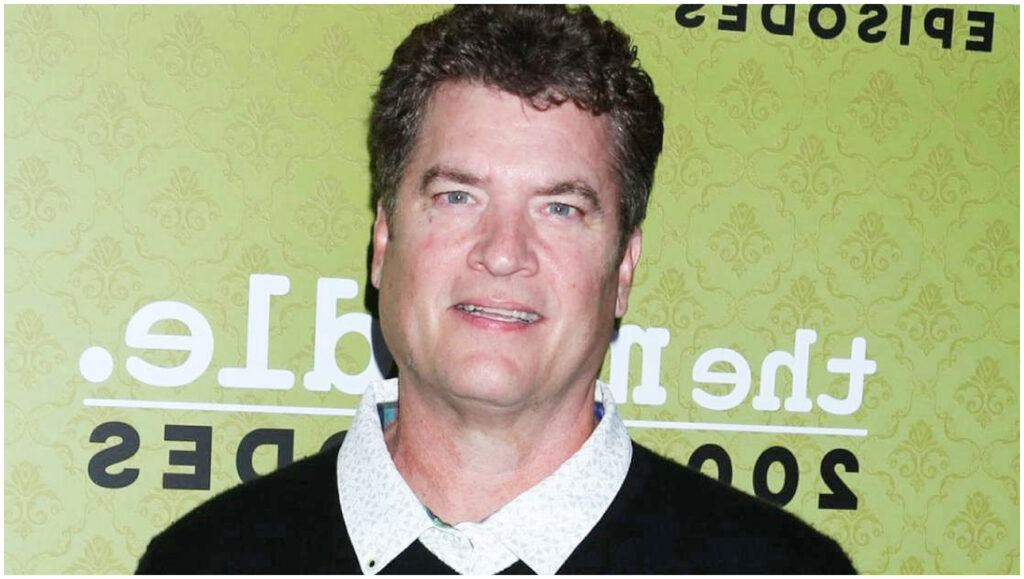 Pat Finn, attore noto per i ruoli in The Middle e Seinfeld, è scomparso a 60 anni
