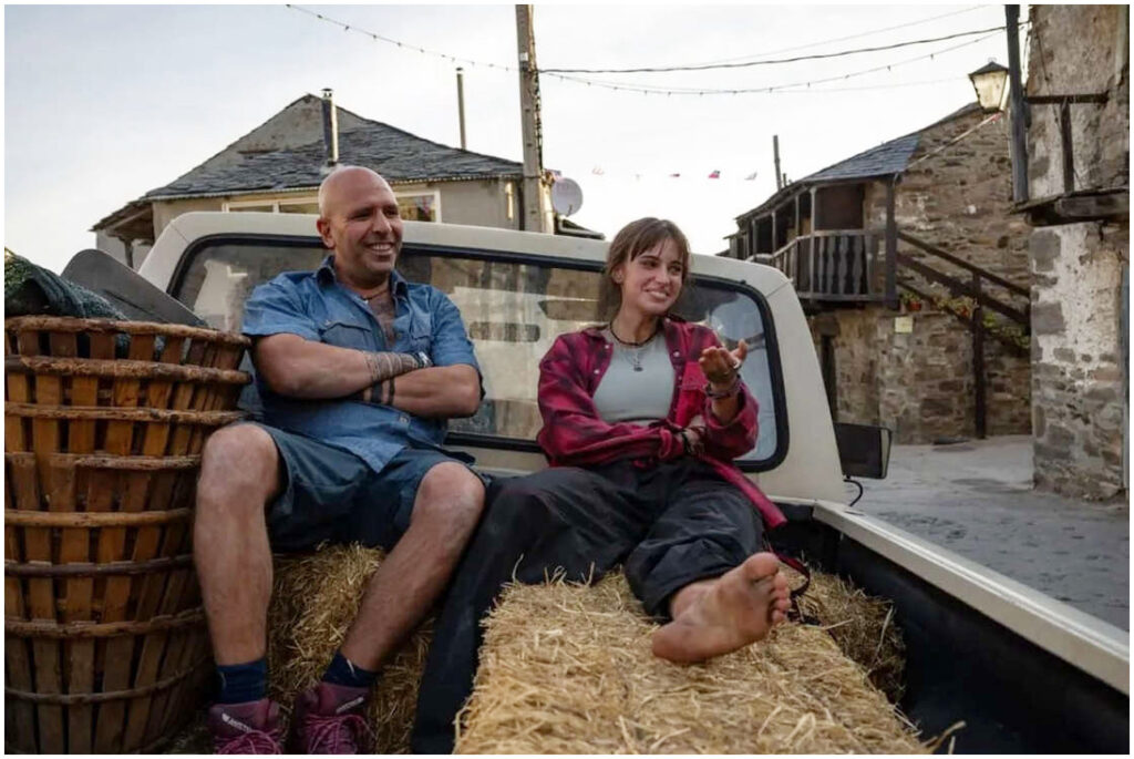 Buen Camino: Checco Zalone torna al cinema con una nuova commedia, riuscirà a catturare il pubblico?