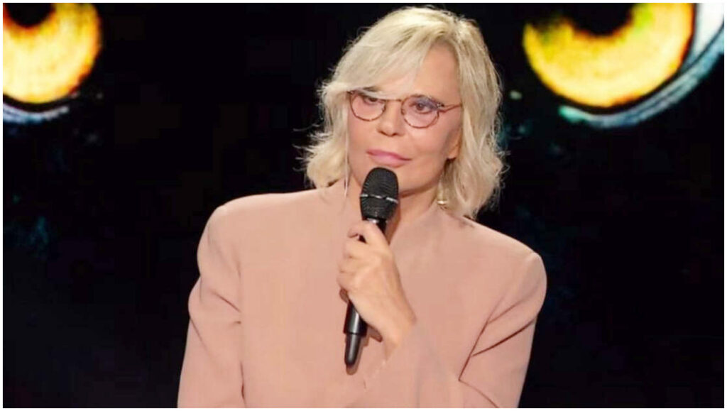 Maria De Filippi si commuove a Belve ricordando Maurizio Costanzo e le sue domande per lui