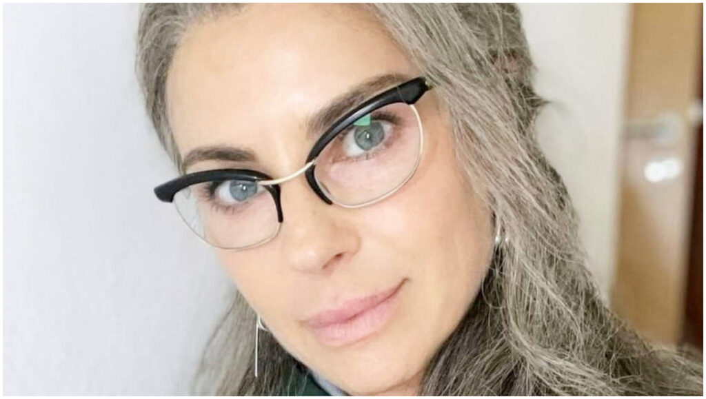 Buen Camino, Martina Colombari difende Checco Zalone: critiche frutto di invidia.