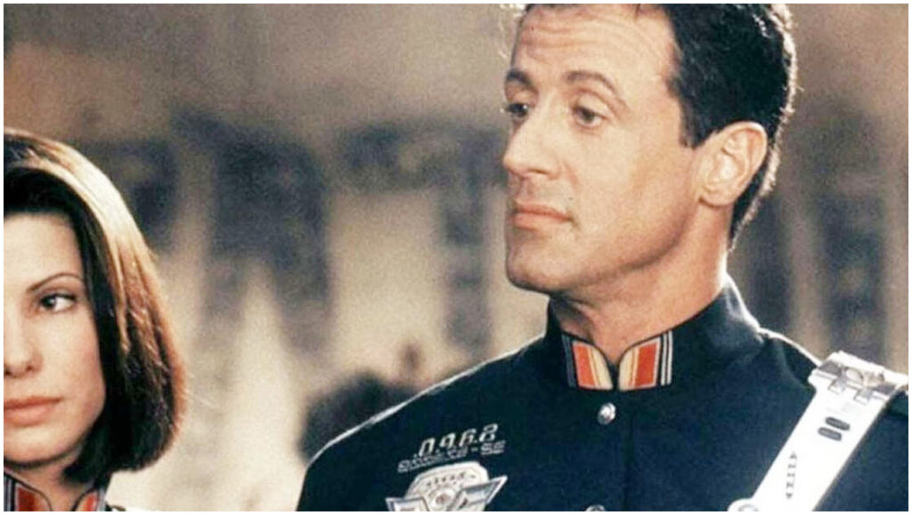 Demolition Man, Sylvester Stallone racconta i stunt più pericolosi della sua carriera