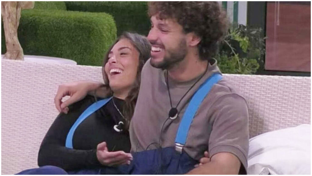 Grande Fratello, Giulia racconta di Mattia che la spinge sul letto e Grazia reagisce con gelosia