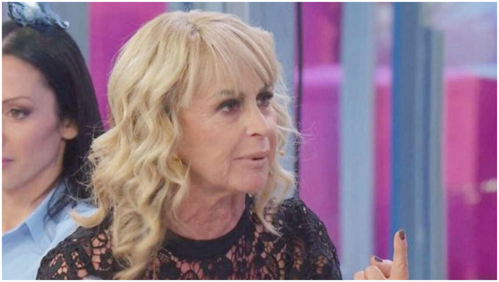 Uomini e Donne oggi: Maria De Filippi critica Marcello, Tina attacca Mario Lenti sul suo comportamento