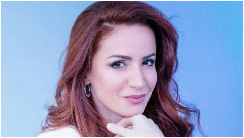 Andrea Delogu si bacia appassionatamente con un uomo che non è Nikita Perotti