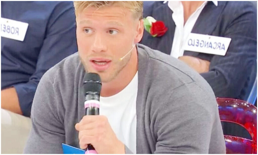 Uomini e Donne: Gemma in lacrime tra le braccia di Mario Lenti, Marco si infuria con Sara