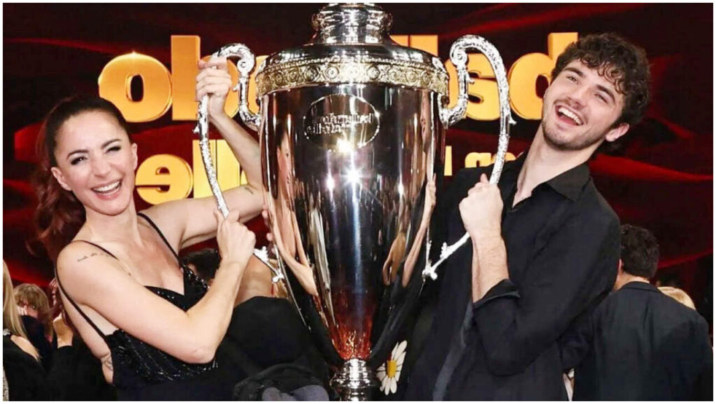 Ascolti TV 20 dicembre: Ballando con le stelle vola, La ruota della fortuna si aggiudica l’access