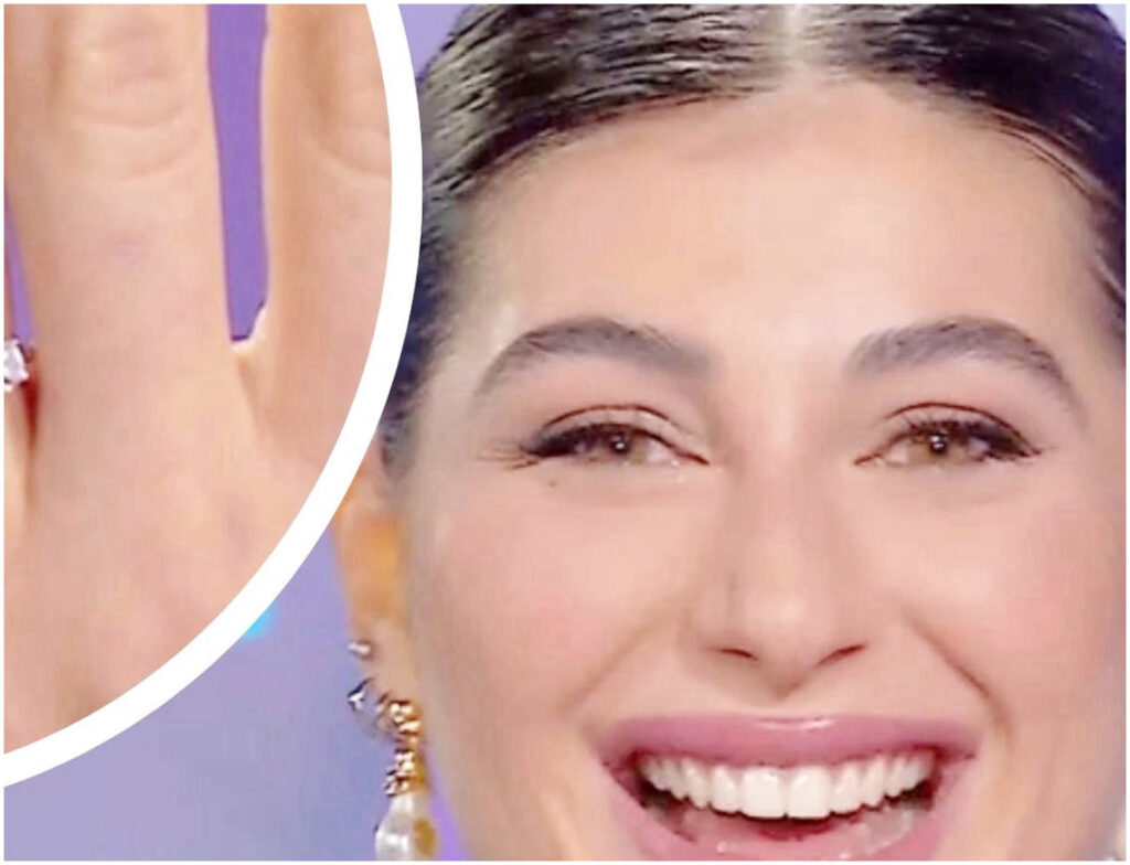 Jimmy Ghione sorprende Marialaura De Vitis con un anello di fidanzamento di brillanti in tv