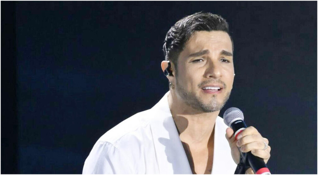 Marco Carta racconta l’assenza del padre all’incontro che ha segnato la loro relazione