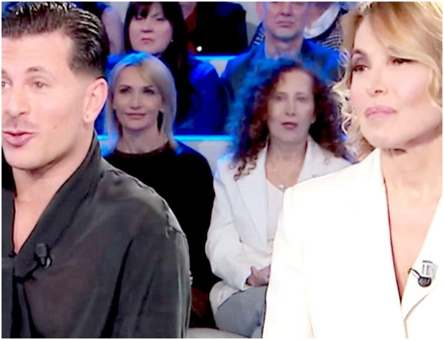 Barbara d’Urso rivela in tv di amare gli uomini più giovani, accanto a Pasquale La Rocca