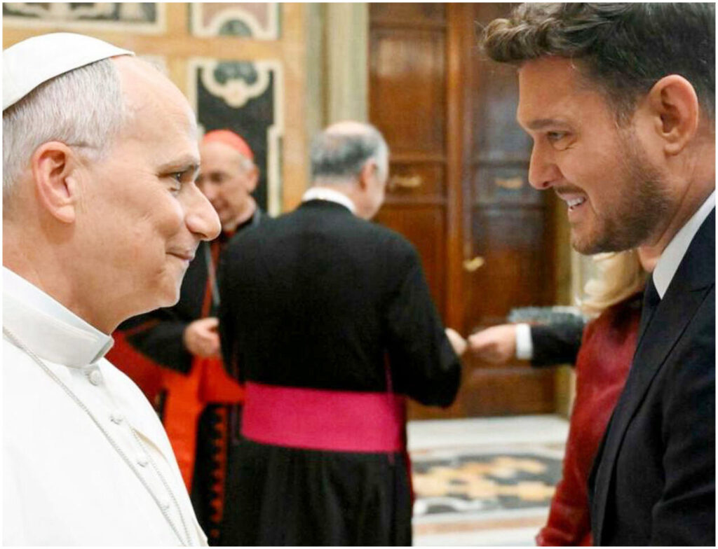 Michael Bublé si esibisce in Vaticano per il concerto dedicato ai poveri richiesto da Papa Leone
