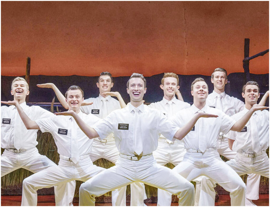 Milano, il musical ispirato alle avventure di due missionari mormoni in Africa tra risate e disavventure