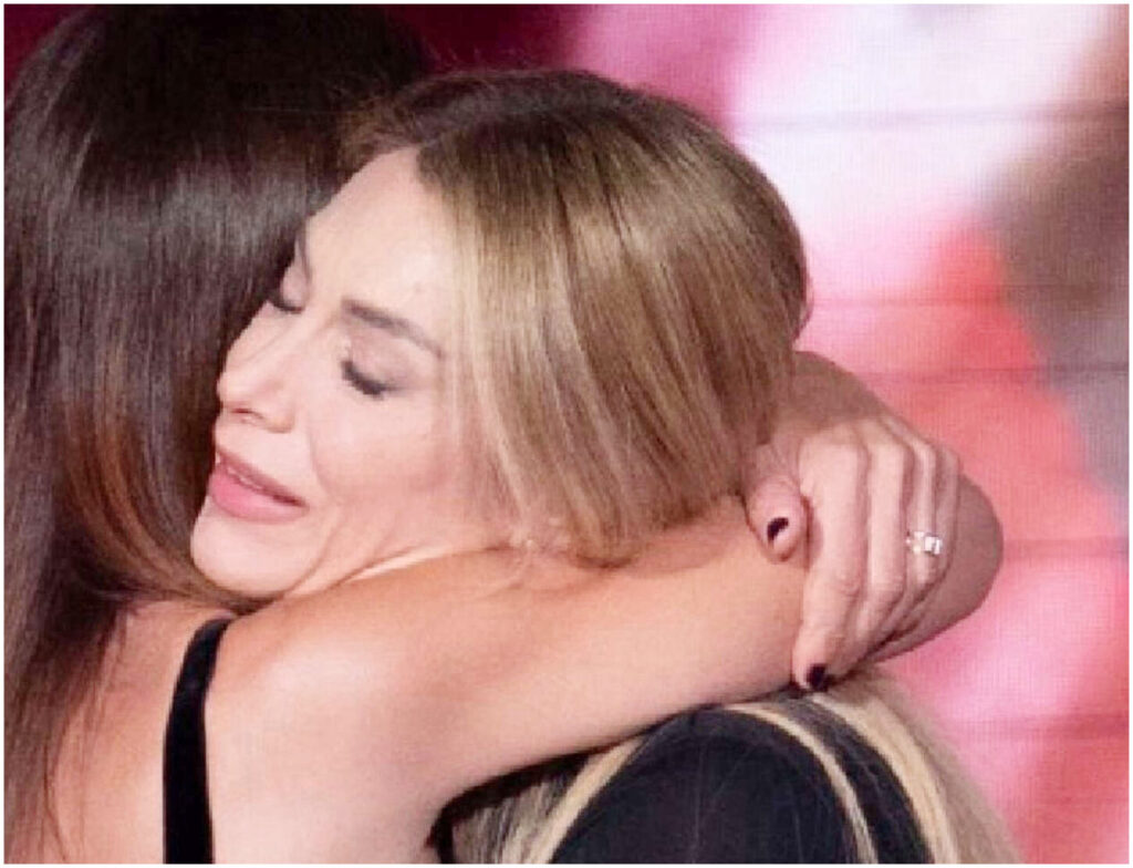 Paola Caruso in lacrime a Verissimo per la morte della madre, critiche sul gesto di Toffanin