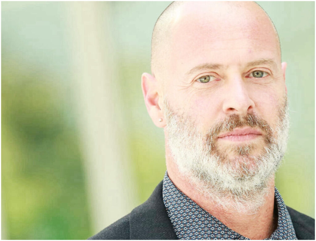 Pietro Sermonti racconta le sue bocciature e il legame con Boris e il sogno di un padre calciatore.