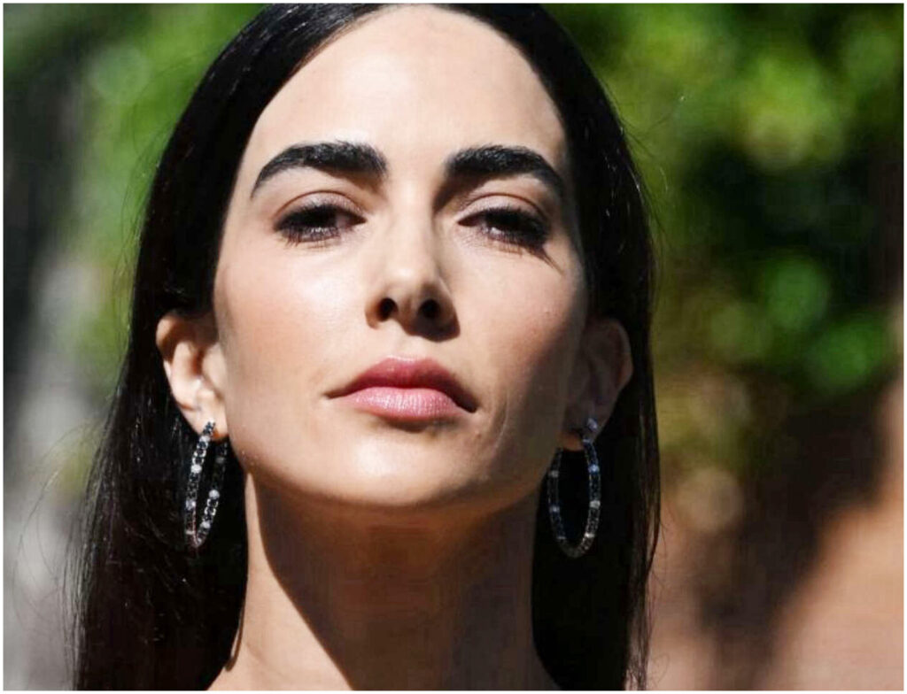 Rocìo esprime a Raoul Bova i suoi migliori auguri, senza approfondire il tema dell’amore