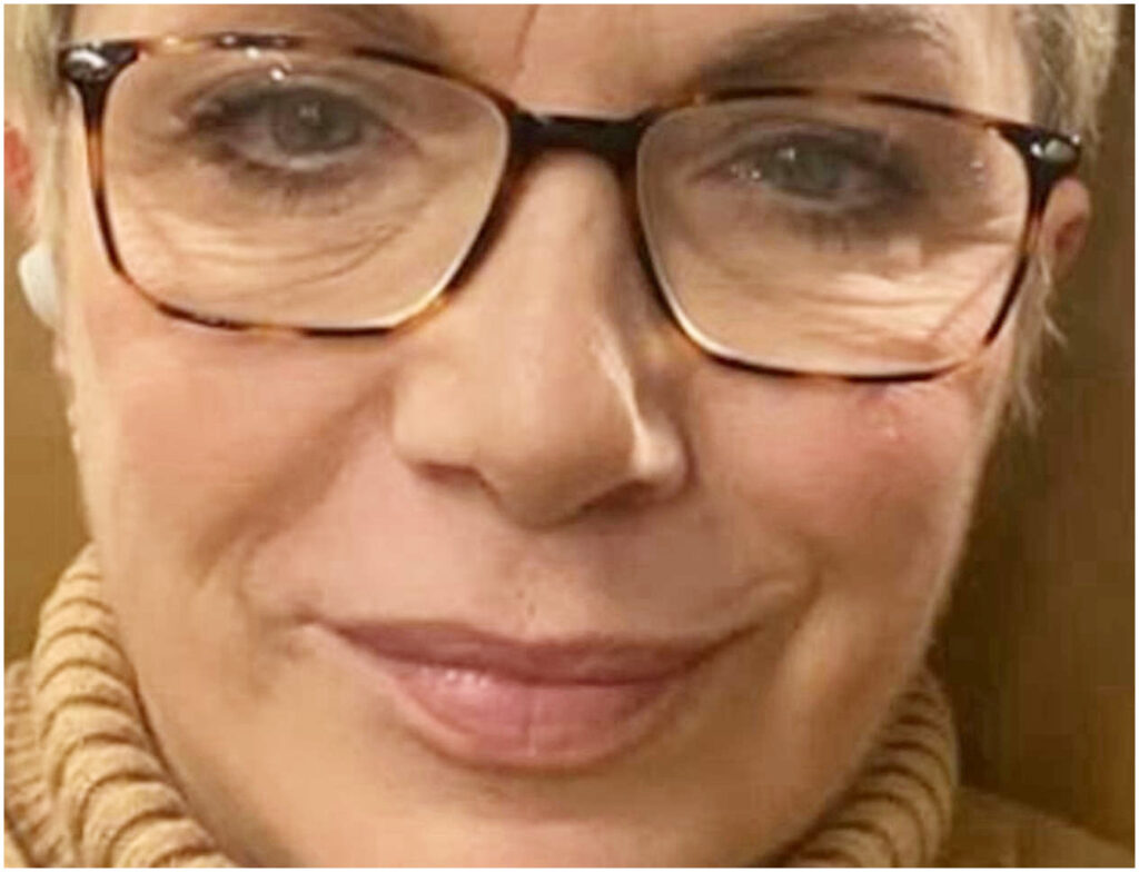 Rosanna Banfi annuncia la fine della sua battaglia contro il tumore con grande emozione