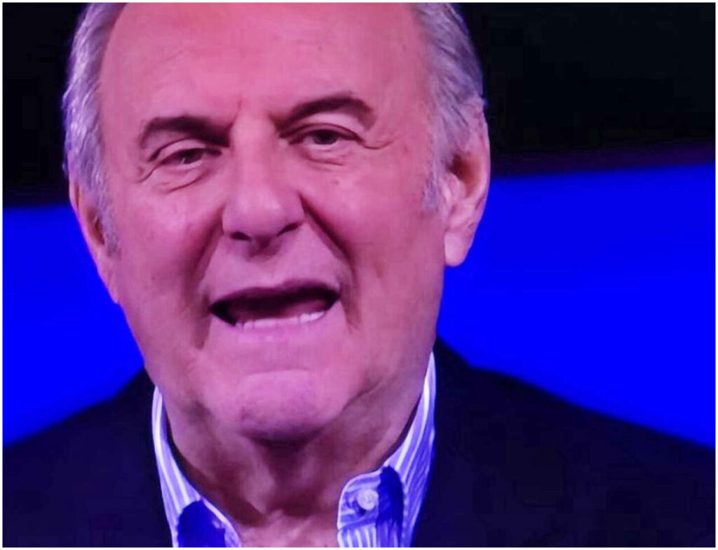 La Ruota della Fortuna, Gerry Scotti fa una battuta su Samira Lui: “Anche lei ha i suoi difetti”