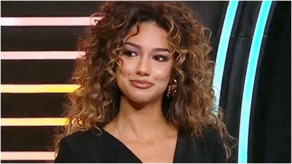 Samira Lui sul palco di Sanremo 2026, Berlusconi critica: “Decisione rischiosa per il festival”