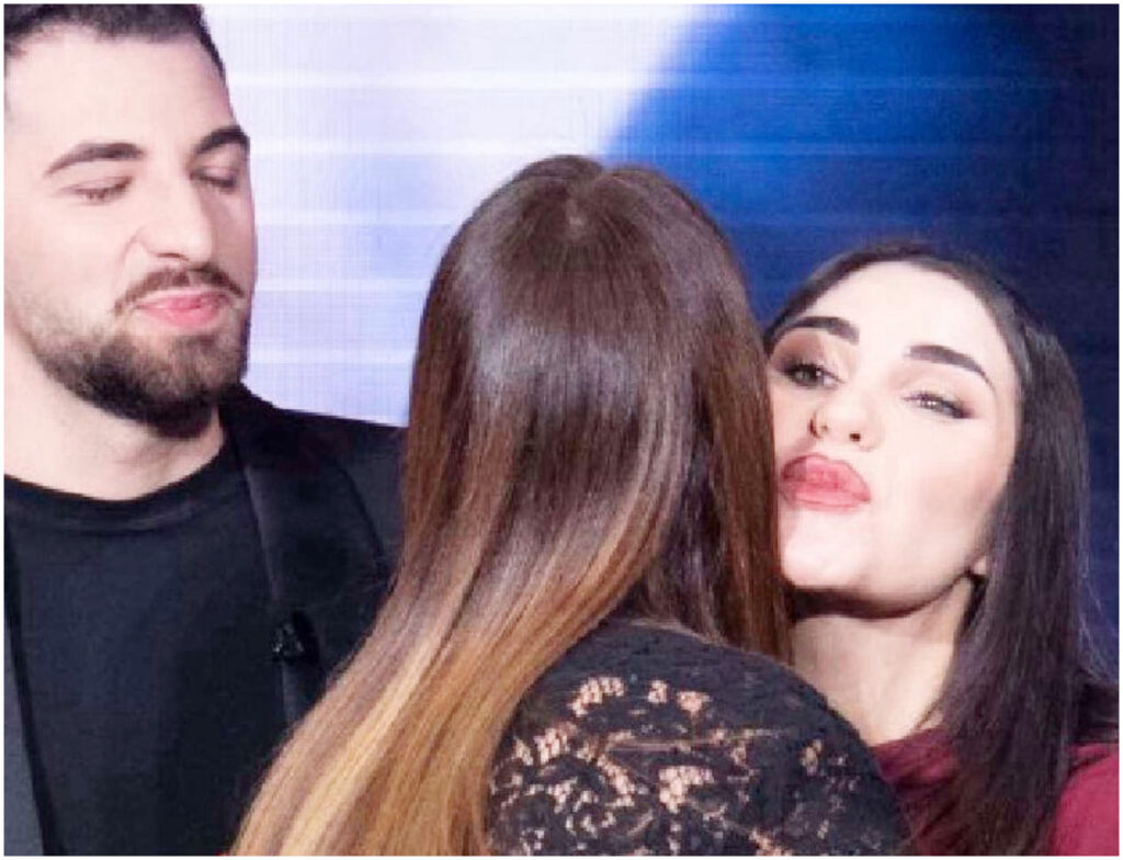 Gabriela Chieffo annuncia la sua gravidanza mentre Giuseppe Ferrara risulta assente all’evento