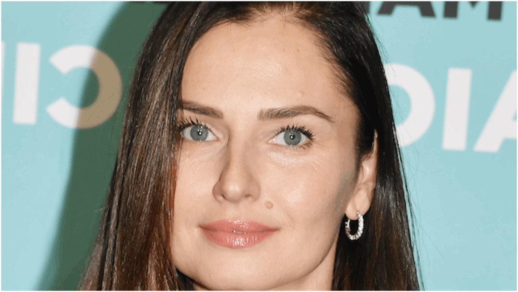 Anna Safroncik presenta il nuovo fidanzato mentre il padre si trova ancora in Ucraina