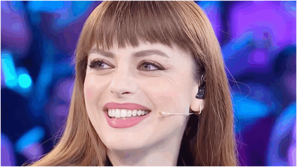 Annalisa svela un nuovo tatuaggio controverso e commenta: “Ho perso il conto” delle sue opere artistiche