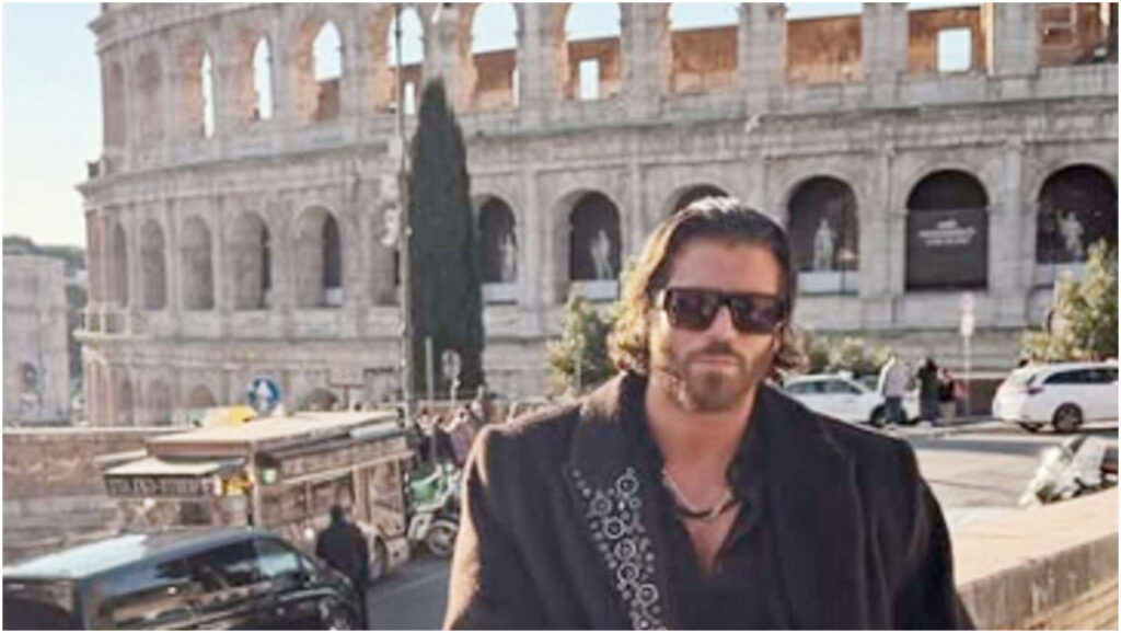 Can Yaman smentisce le voci di un presunto arresto: “Ma vi pare” ribadisce l’attore.