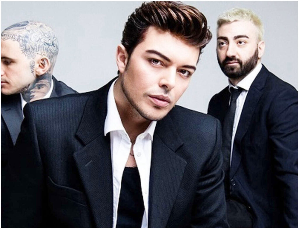 Capodanno, The Kolors si esibiscono a Bari in tv e poco dopo in piazza a Palermo: come è possibile?