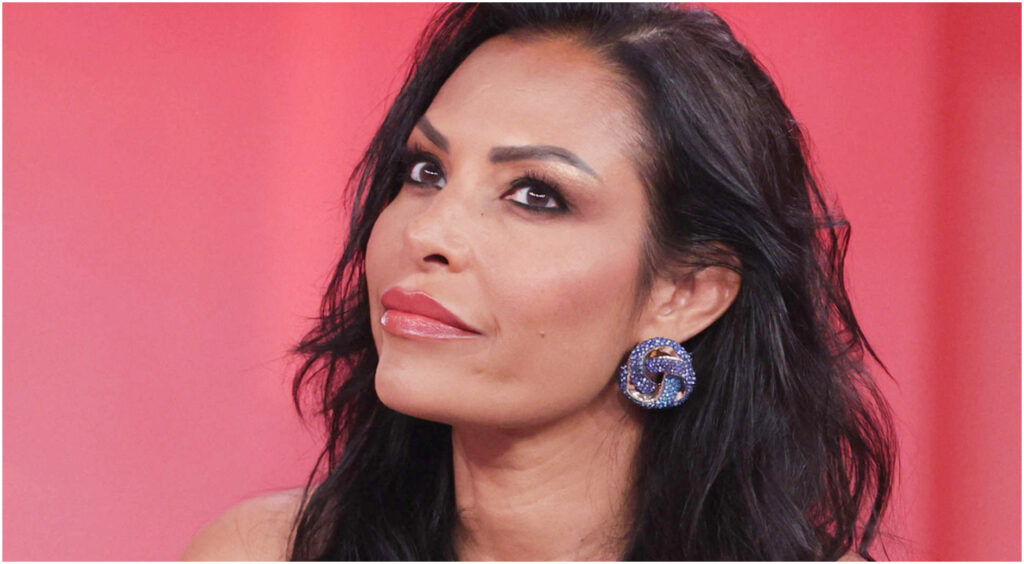 Carolina Marconi racconta il dolore delle gravidanze interrotte e la scelta dell’adozione con il compagno