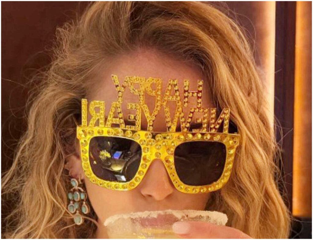 Chiara Ferragni celebra il Capodanno in Colombia con festeggiamenti e stile unico