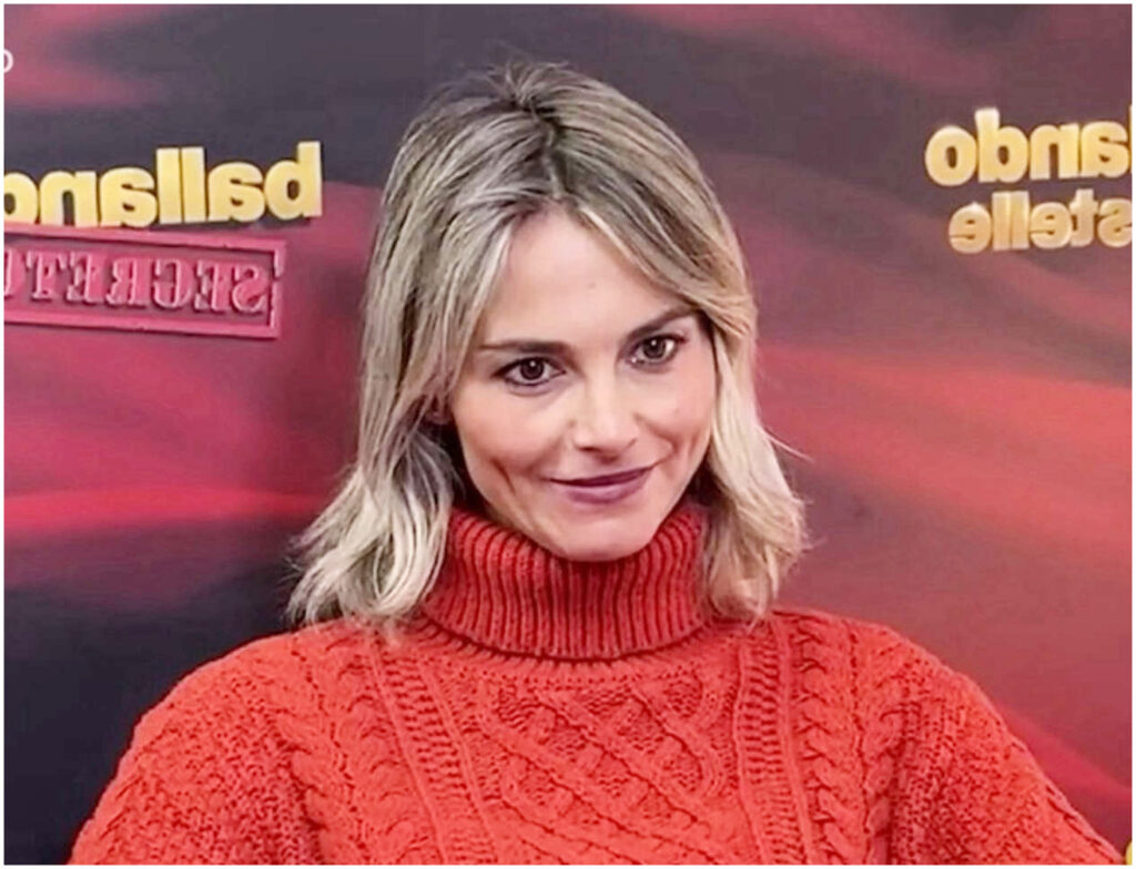 Fialdini commenta le co-conduttrici di Sanremo 2026: “E’ successo anche a Ballando…”