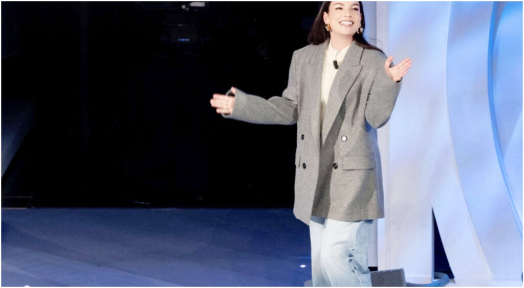 Emma Marrone si emoziona a C’è posta per te: desidera trovare il suo Salvatore e una famiglia unita