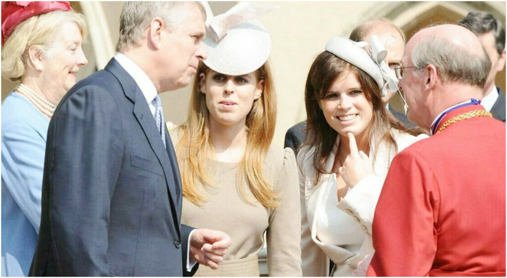 Eugenia e Beatrice abbracciano il padre Andrea prima dello sfratto dalla Royal Lodge