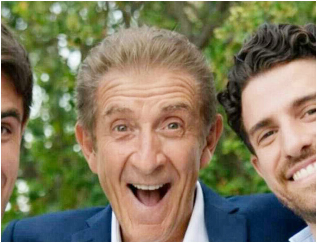 Ezio Greggio festeggia Capodanno con una dolce foto insieme ai figli Giacomo e Gabriele