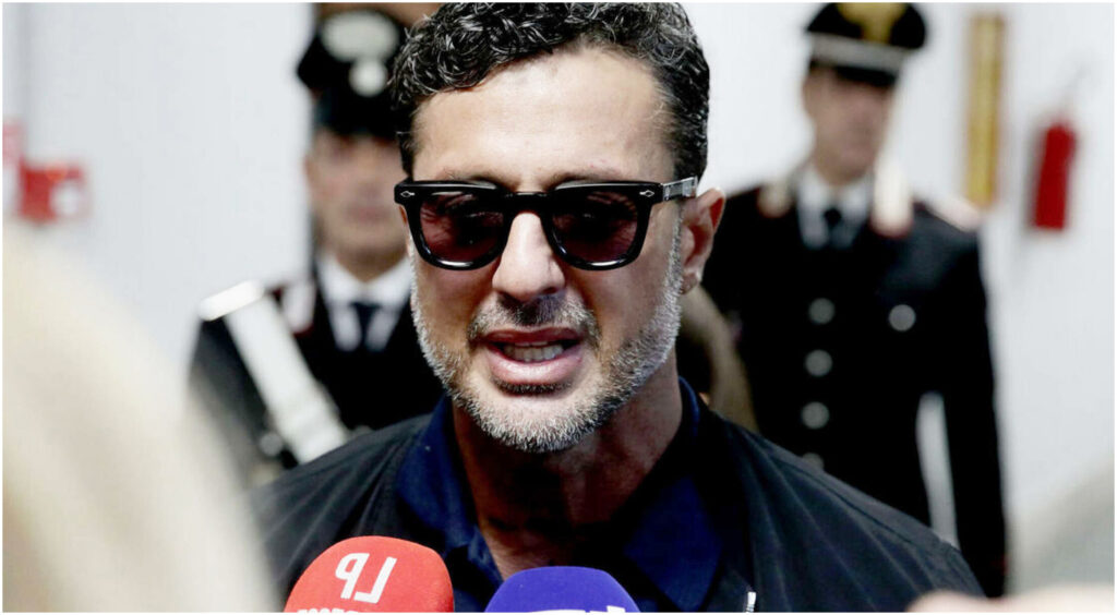 Fabrizio Corona colpito da una sanzione da 200mila euro dalla Consob per la criptovaluta $Corona