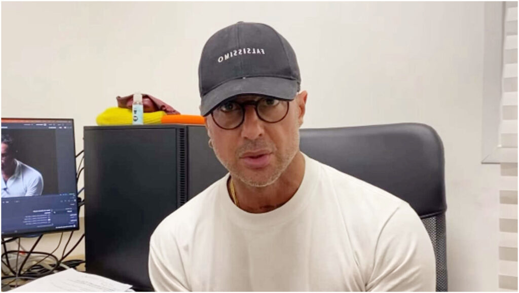 Fabrizio Corona accetta il provvedimento e si concentra sul sistema Mediaset, evitando polemiche.