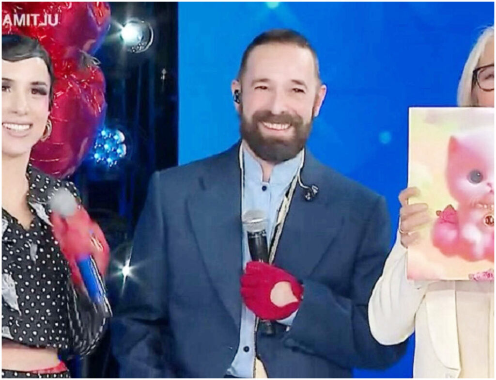 Fausto Zanardelli annuncia un nuovo singolo e riflette sulla fine dei Coma Cose: amore e musica a confronto