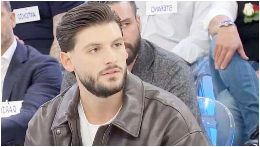 Uomini e Donne anticipazioni: Ciro Solimeno bacia Alessia mentre Gemma Galgani resta in studio