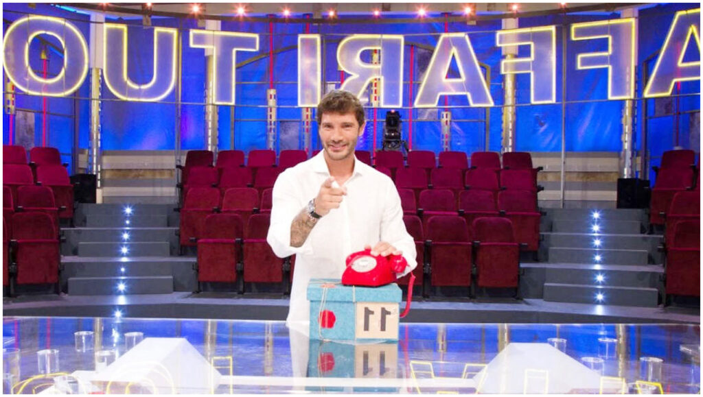 Affari Tuoi e La Ruota della Fortuna, la nuova sfida tra De Martino e Gerry Scotti si accende