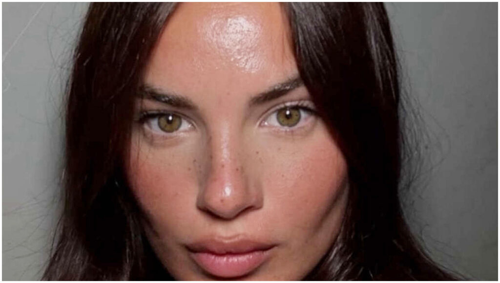 Uomini e Donne, Raffaella Scuotto annuncia il nuovo amore con un post sui social dopo Brando