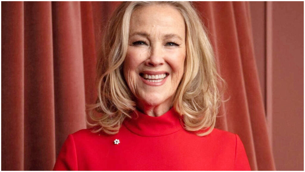 Catherine O’Hara, icona di Mamma, ho perso l’aereo e Schitt’s Creek, è morta a 71 anni